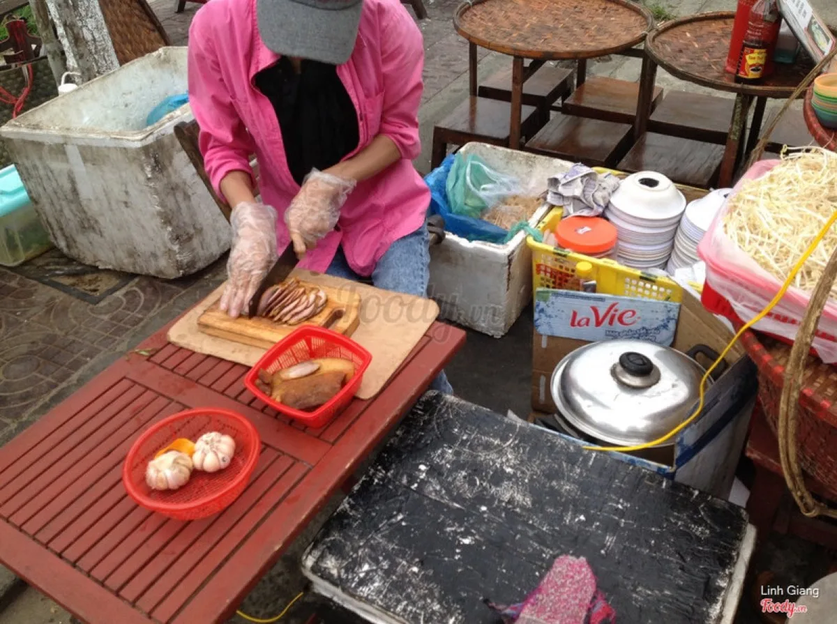Dining scene at a cao lầu shop in Hoi An old town