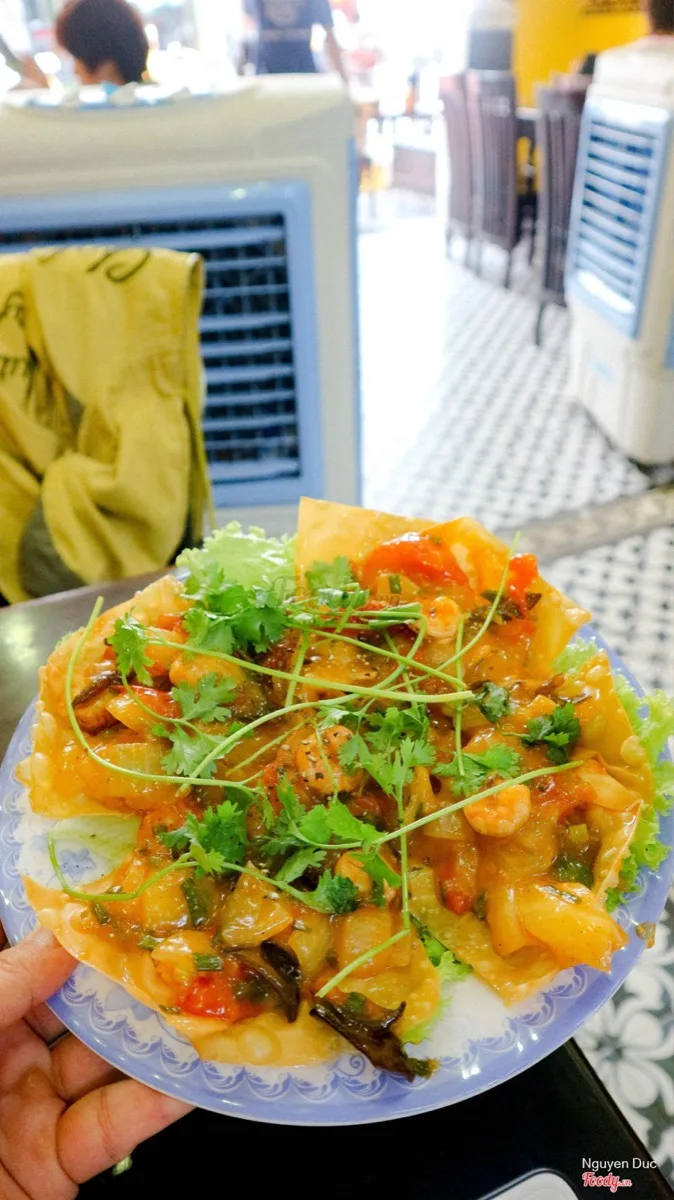 Fried wontons served at White Rose Restaurant